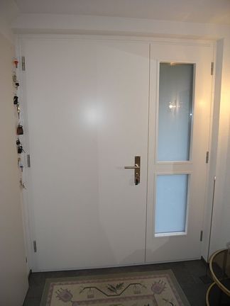 Innentüren, Haustüren, Schiebetüren - Pfister Schreinerei + Küchenbau AG