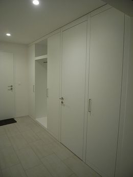 garderobe-mit-reduitt-re.jpg