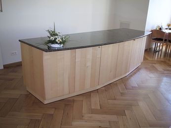 Pfister Schreinerei + Küchenbau AG - Regalmöbel - Sideboards - Möbelbau