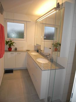 Pfister Schreinerei + Küchenbau AG, 8487 Zell ZH - Badezimmereinrichtungen und Badsanierungen