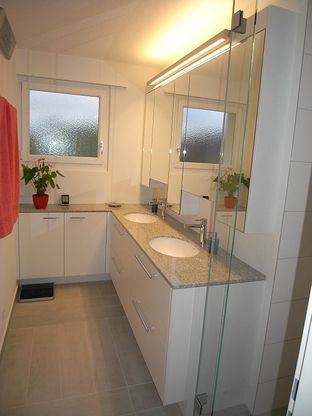 Pfister Schreinerei + Küchenbau AG, 8487 Zell ZH - Badezimmereinrichtungen und Badsanierungen